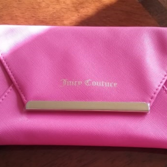 Juicy Couture Handbags - JUICY COUTURE CLUTCH